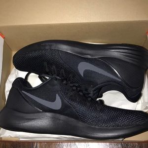 Men’s Nike Lunar Apparent Shoes